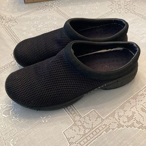 Merrell Encore Breeze size 9.5